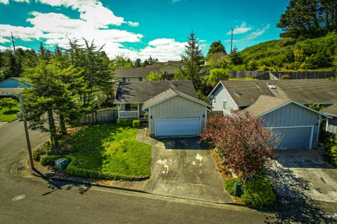 Photo of 4100 Hillside Court, Eureka, CA 95503 (MLS # 272435)