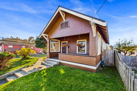 Photo of 2960 C Street, Eureka, CA 95501 (MLS # 271948)