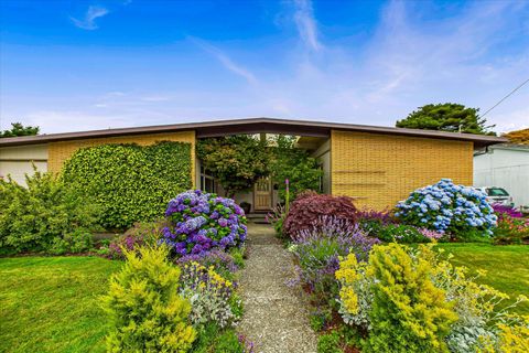 Photo of 2271 Grace Avenue, McKinleyville, CA 95519 (MLS # 271708)