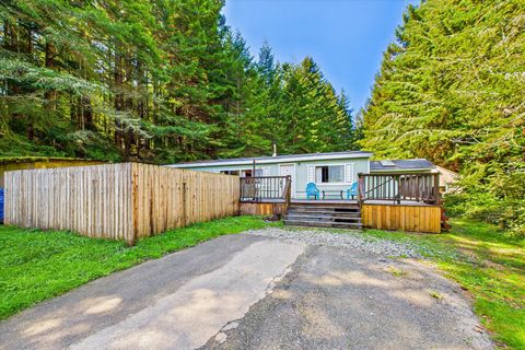 Photo of 5423 Cummings Road, Freshwater, CA 95503 (MLS # 271853)