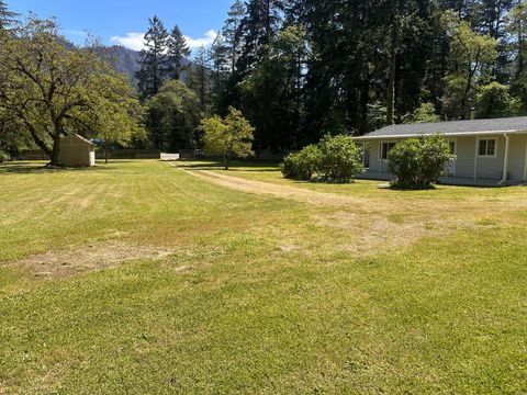 Photo of 2186 Ca-96 None, Willow Creek, CA 95573 (MLS # 272191)