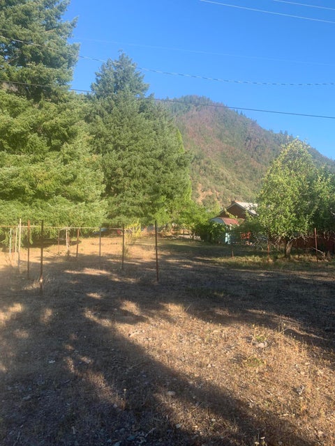 Photo of 86 Riverside Lane, Willow Creek, CA 95573 (MLS # 273055)