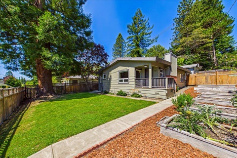 Photo of 10 Page Way, Fortuna, CA 95540 (MLS # 272339)