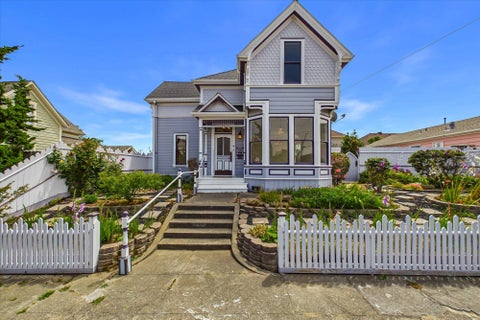 Photo of 1423 C Street, Eureka, CA 95501 (MLS # 272846)