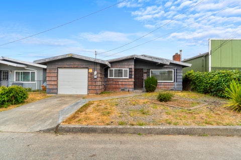 Photo of 1475 Hoover Street, Eureka, CA 95501 (MLS # 273152)