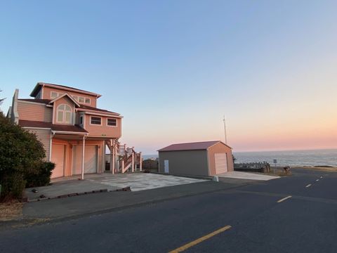 142 Lower Pacific Drive, Shelter Cove, CA 95589 - MLS#: 268832