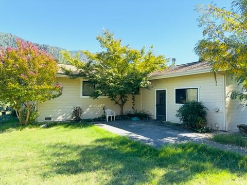 2409 State Hwy. 96, Willow Creek, CA 95573 - #: 265407