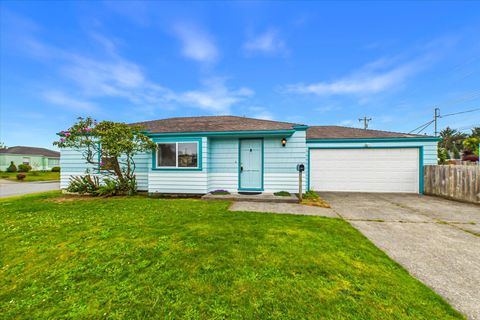 Photo of 1305 Mcdonald Street, Eureka, CA 95503 (MLS # 272197)