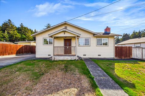 Photo of 1712 Hodgson Street, Eureka, CA 95503 (MLS # 271583)