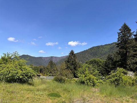 Photo of 88 Butterfly Creek Road, Willow Creek, CA 95573 (MLS # 272049)