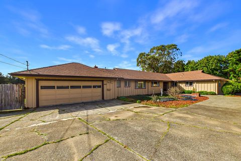 Photo of 1852 Dean Street, Eureka, CA 95501 (MLS # 271705)