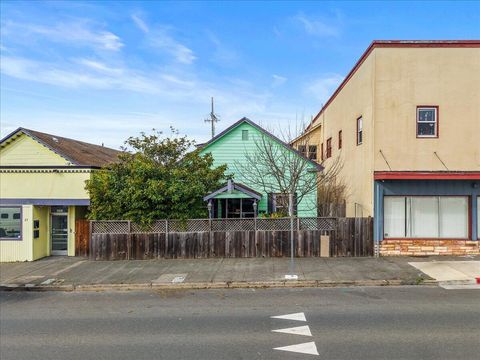 Photo of 29 5th Street, Eureka, CA 95501 (MLS # 271949)