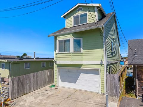 Photo of 14 Crab Street, Eureka, CA 95503 (MLS # 271917)