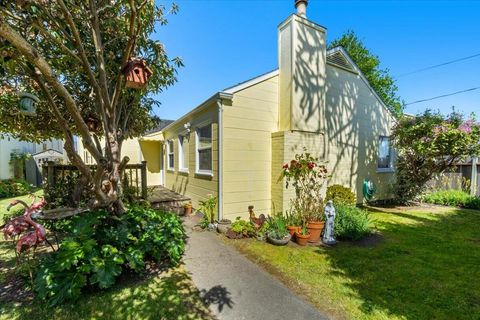 Photo of 2964 Union Street, Eureka, CA 95501 (MLS # 272321)