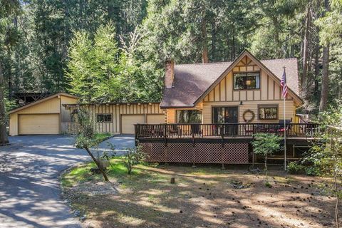 Photo of 111 N Lakeview Drive, Trinity Center, CA 96091 (MLS # 272015)