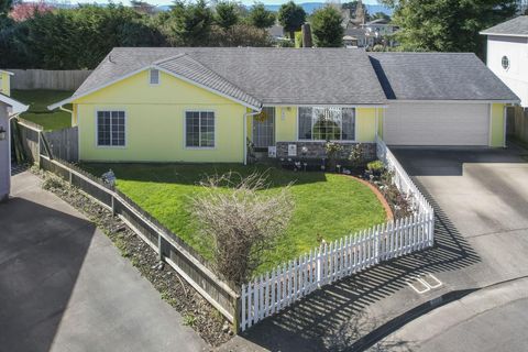 1943 Freedom Court, Fortuna, CA 95540 - #: 266332