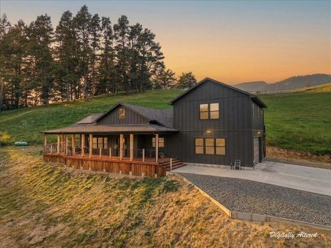 Photo of 3092 Willis Lane, Hydesville, CA 95547 (MLS # 272012)