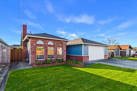 Photo of 2364 Ohio Street, Eureka, CA 95501 (MLS # 271548)