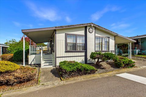 Photo of 180 Empire Drive, Fortuna, CA 95540 (MLS # 271765)