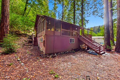 Photo of 243 Forest Drive, Redway, CA 95560 (MLS # 271740)