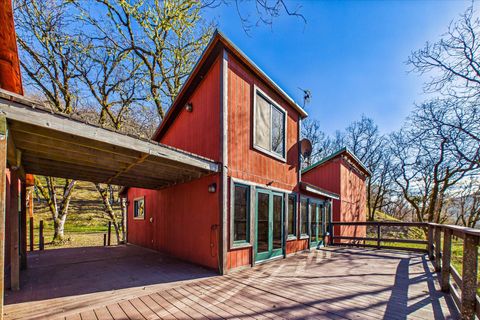 Photo of 40+/-Acres Ridge Road, Bridgeville, CA 95526 (MLS # 272073)