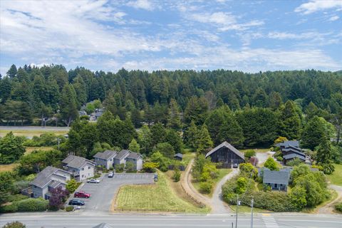 Photo of 3122 St Louis Road, Arcata, CA 95521 (MLS # 271573)