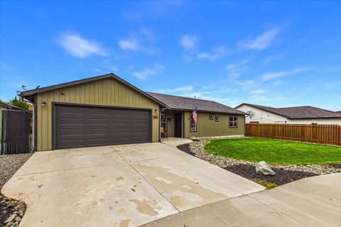 Photo of 2586 Boone Street, Fortuna, CA 95540 (MLS # 272241)