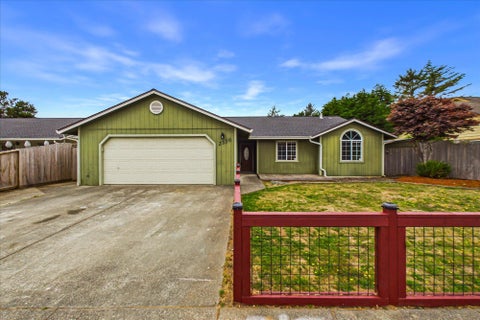 Photo of 2350 Thiel Avenue, McKinleyville, CA 95519 (MLS # 273134)
