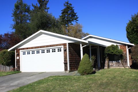 Photo of 1959 Holly Drive, McKinleyville, CA 95519 (MLS # 272068)