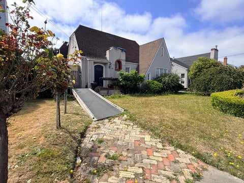 Photo of 3140 F Street, Eureka, CA 95503 (MLS # 272817)