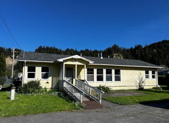 471 HILLTOP DR, RIO DELL, CA 95562 - Image 8c3805dccc00a4dd5826c2b94d0b256b/300804764