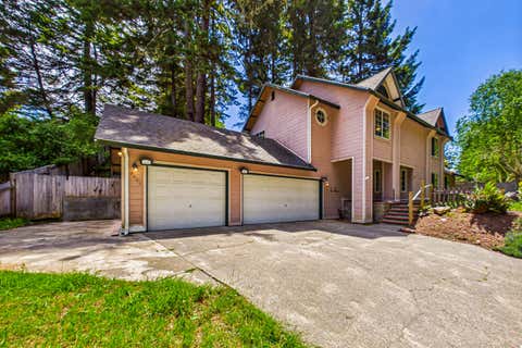 Photo of 7025 London Drive, Eureka, CA 95503 (MLS # 272144)