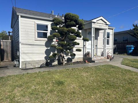 2925 C Street, Eureka, CA 95501 - #: 267189