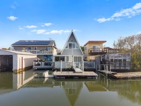 Photo of 1173 King Salmon Avenue, Eureka, CA 95503 (MLS # 271907)