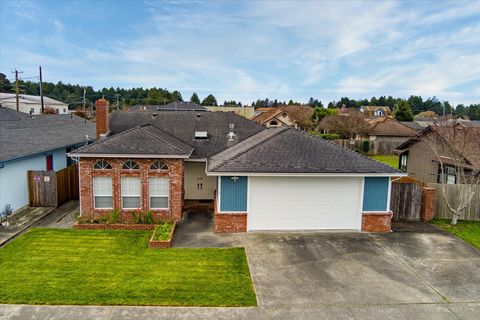 Photo of 2364 Ohio Street, Myrtletown, CA 95501 (MLS # 271549)