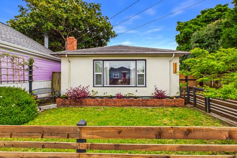 Photo of 1124 14th Street, Eureka, CA 95503 (MLS # 272389)