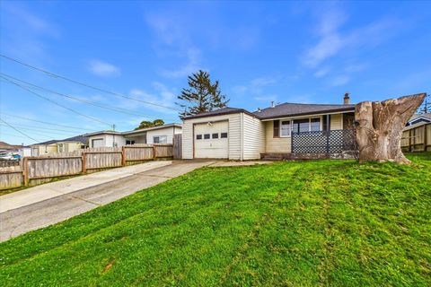 Photo of 2249 Union Street, Eureka, CA 95501 (MLS # 271801)