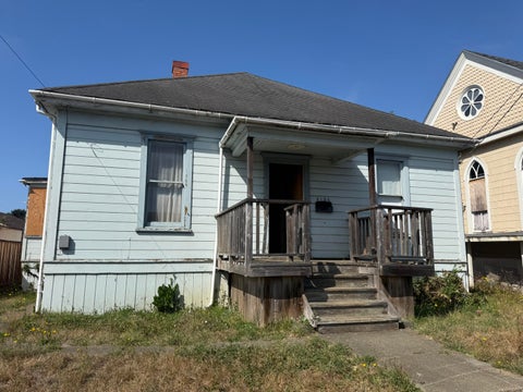 Photo of 3136 E Street, Eureka, CA 95503 (MLS # 273419)