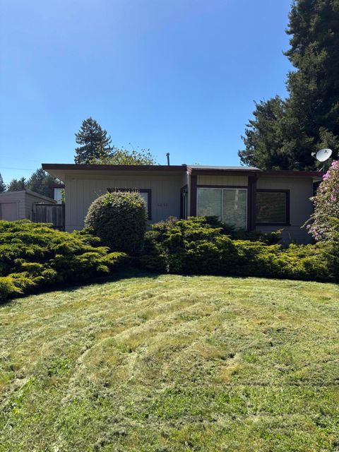Photo of 6092-6094 Avalon Drive, Cutten, CA 95503 (MLS # 272387)