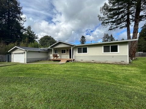Photo of 67 Kirk Court, Carlotta, CA 95528 (MLS # 271710)