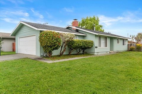 Photo of 2102 Haeger Avenue, Arcata, CA 95521 (MLS # 272027)