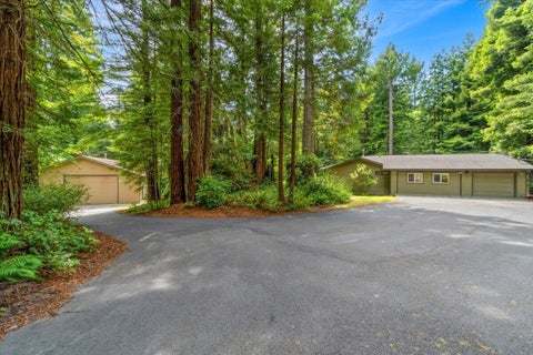 Photo of 1018 N Westhaven Drive, Trinidad, CA 95570 (MLS # 272726)