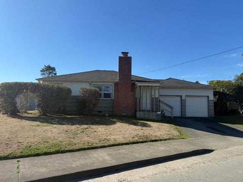 Photo of 949 W Creighton Street, Eureka, CA 95501 (MLS # 273573)