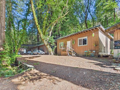 Photo of 1895 Avenue Of The Giants Avenue, Phillipsville, CA 95559 (MLS # 271768)
