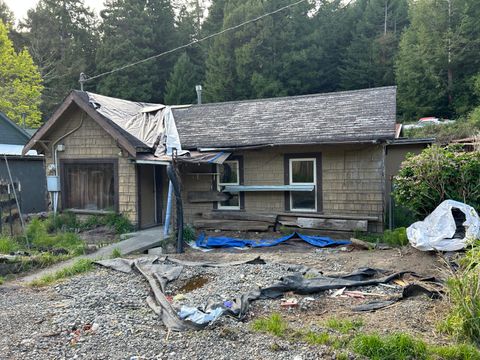 Photo of 2006 Carson Woods Road, Fortuna, CA 95540 (MLS # 272026)