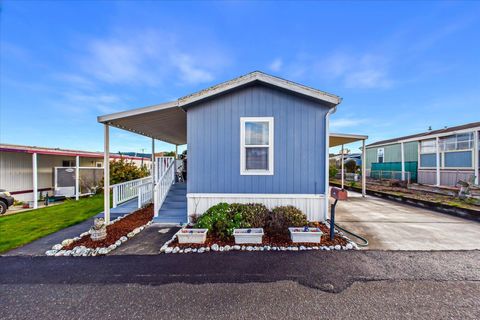 Photo of 1560 Kings Row #73, Fortuna, CA 95540 (MLS # 271499)
