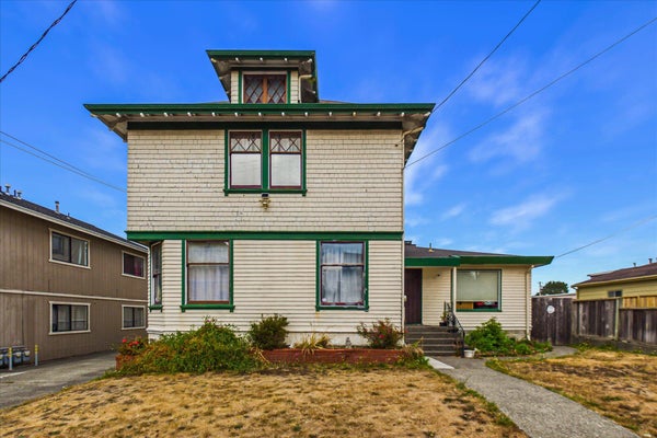 305 14TH ST, EUREKA, CA 95501 - Image b4f6b8862a6f4e2cd1c10a8e8dea28d0/2266416506