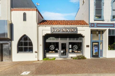 Photo of 511 2nd Street, Eureka, CA 95501 (MLS # 271488)