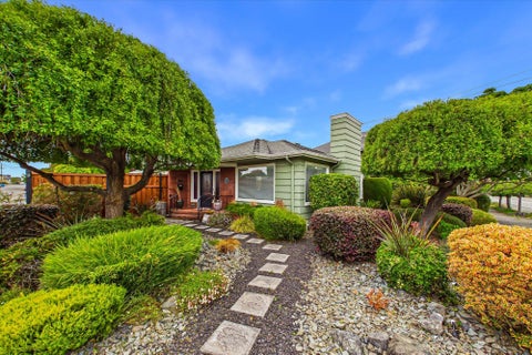Photo of 1938 H Street, Eureka, CA 95501 (MLS # 272699)