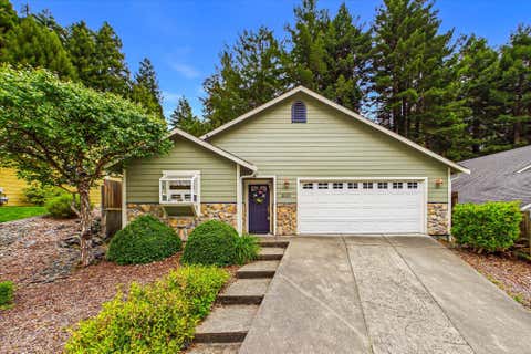 Photo of 2020 Foxwood Drive, Eureka, CA 95503 (MLS # 272840)